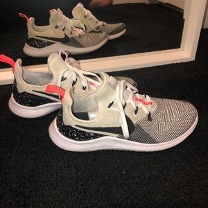 Nike | NIKE FREE TR-8